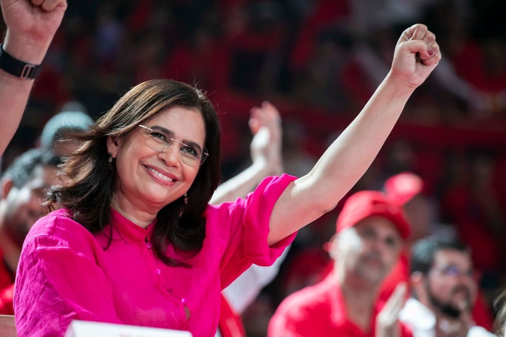 El descenso de Rixi Moncada en encuestas agrava el escenario de LIBRE