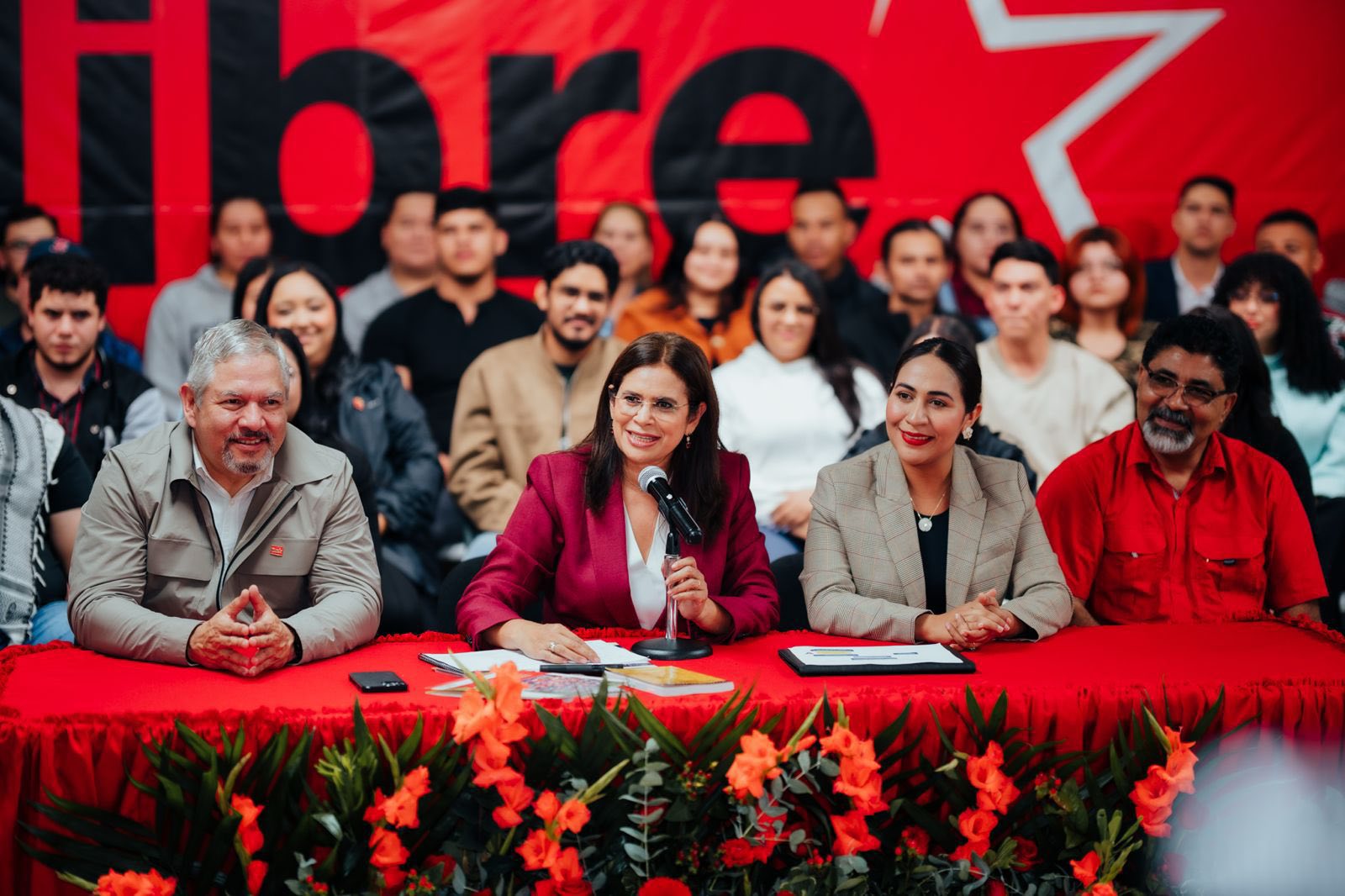 Empresarios alertan sobre riesgos económicos ante propuestas de LIBRE en Honduras